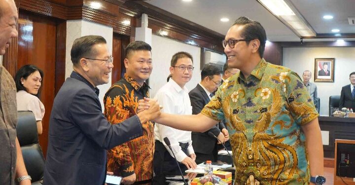 Rico Waas Tawarkan Kerja Sama Pendidikan dan Pengolahan Sampah Jadi Energi kepada Qingyuan
