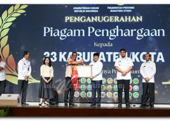 Wujudkan Kemudahan Akses Pelayanan Hukum, Wali Kota Tebing Tinggi Terima Penghargaan Kementerian Hukum RI