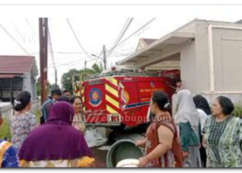 Datangkan Mobil Damkar Bawa Air Bersih, Kediaman Pribadi Paman Bobby Nasution Diprotes Emak-emak