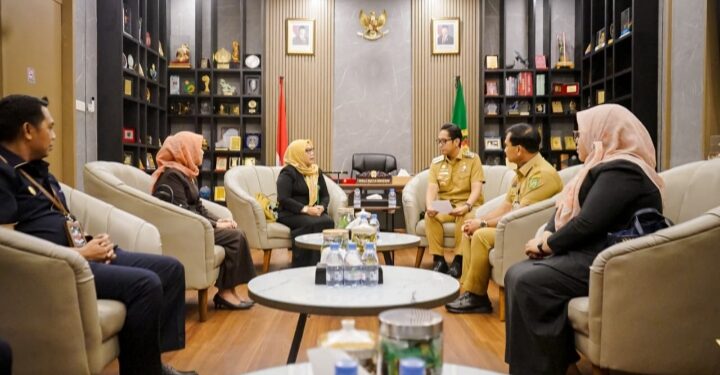Rico Waas dan Ketua Pengadilan Agama Medan Bahas Penguatan MoU Perlindungan Hak Anak dan Perempuan Pasca Perceraian ASN