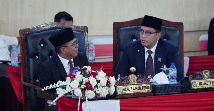 Hadiri Paripurna DPRD, Wali Kota & Wakil Wali Kota Medan Simak Pidato Kenegaraan Presiden Prabowo