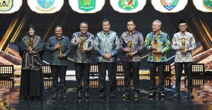Rico Waas Raih Pemimpin Daerah Award 2026, Qresto Antar Medan Jadi Pelopor Inovasi Perpajakan di Indonesia
