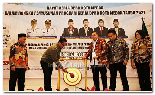 Walikota Medan Buka Raker DPRD Medan Dorong Pertumbuhan Ekonomi