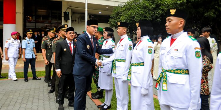 Rico Waas Kukuhkan Paskibraka Kota Medan, 48 Putra-Putri Terpilih Siap Kibarkan Sang Merah Putih di HUT ke- 81 Republik Indonesia