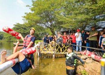 Serunya Lomba Pukul Bantal Meriahkan Semarak Korpri Gebyar Kemerdekaan RI di Taman Cadika