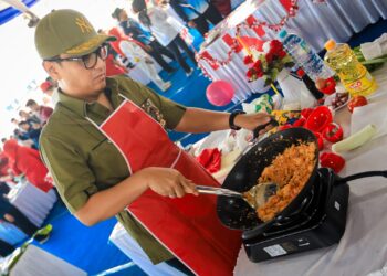 Semarak Korpri Gebyar Kemerdekaan RI Makin Meriah, Rico Waas dan Zakiyuddin Harahap Ikut Lomba Memasak Nasi Goreng