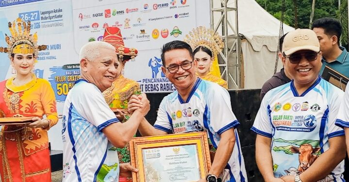 Semarak World Rabies Day 2026, Zakiyuddin Harahap Dampingi Wagub Sumut Lepas Peserta Jalan Santai