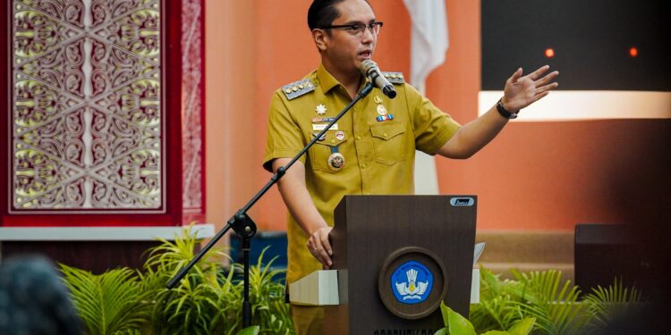 Pesan Tegas Rico Waas untuk Pejabat Pengawas di Pelatihan Kepimpinan: Hargai Waktu, Cepat Merespons, Layani Masyarakat