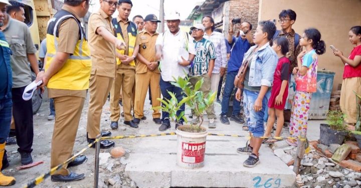 Penanganan Banjir Jadi Prioritas, Rico Waas Beri Atensi Khusus U-Ditch di Indra Kasih