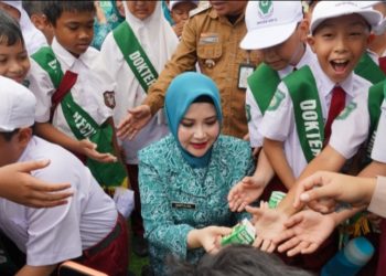 Bangun Generasi Sehat, Martinijal Zakiyuddin Harahap Ajak Anak-Anak Biasakan Cuci Tangan Pakai Sabun