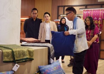 Rico Waas dan Airin Optimalkan Galeri Mustika Deli Dekranasda sebagai Ruang Promosi UMKM
