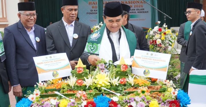Pimpin Upacara Hari Santri Nasional 2026, Rico Waas Ajak Santri Kuasai Teknologi dan Perkuat Persatuan Menuju Indonesia Emas
