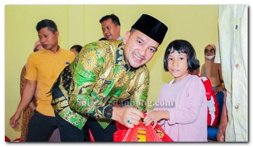 Serahkan Bantuan Permakanan, Wali Kota Tebing Tinggi Ajak ASN dan Masyarakat Tingkatkan Empati Kepada Warga Kurang Mampu