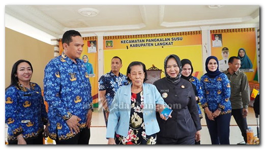 Plt. Bupati Tiorita Pastikan Pemulihan Warga dan Layanan Kesehatan Pulau Kampai Berjalan