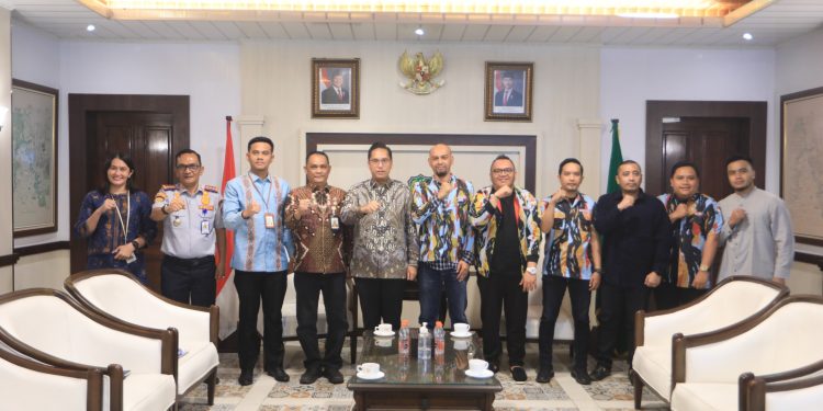 Rico Waas Dorong Organisasi Kepemudaan Punya Karakter dan Beri Manfaat Nyata Bagi Masyarakat