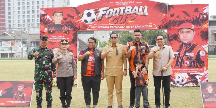 Hadiri Pembukaan Turnamen Football Cup HUT ke-67 Pemuda Pancasila, Wali Kota Medan: Tunjukkan Semangat Sportivitas dan Kekeluargaan